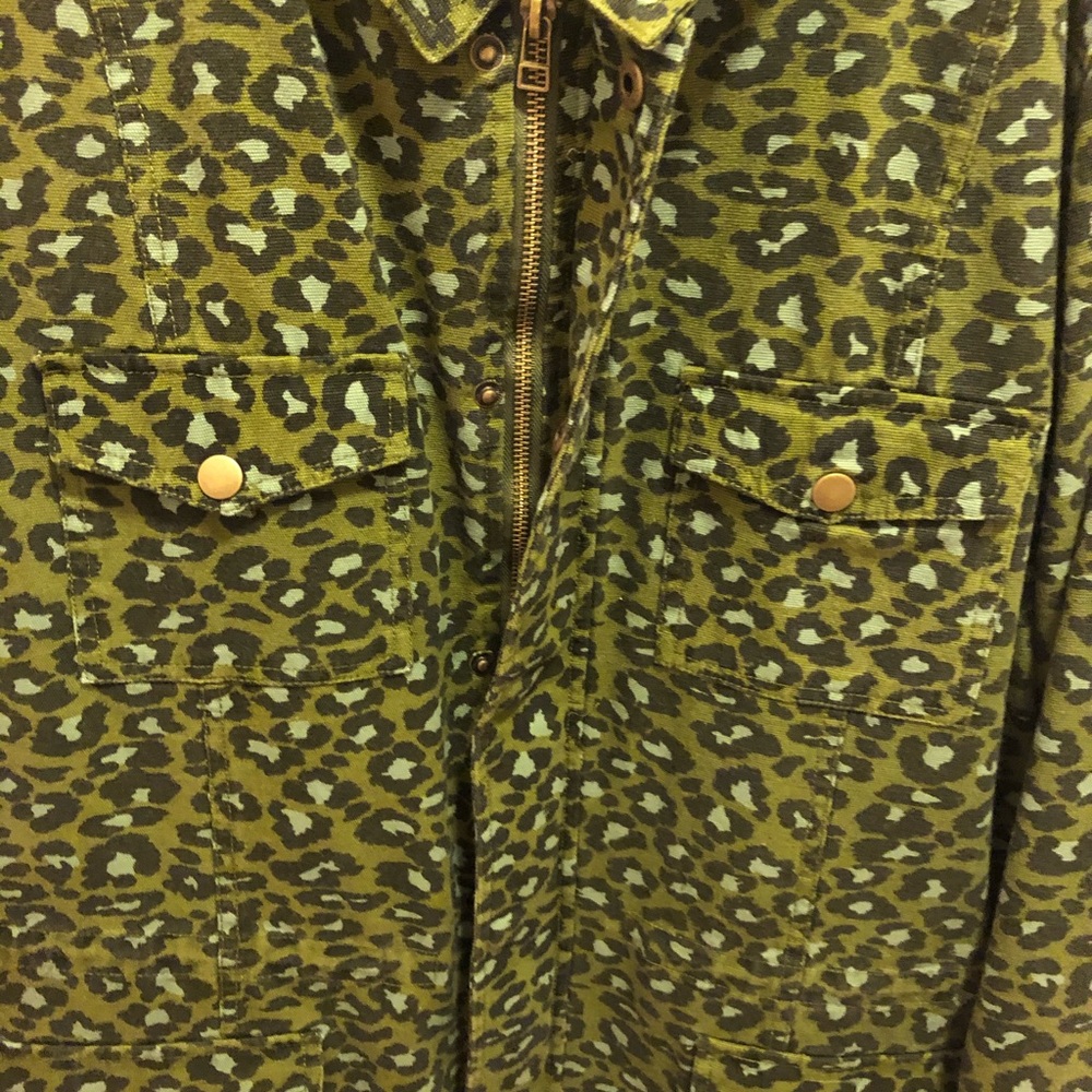 Lightweight Jacket - Picture 3 of 4